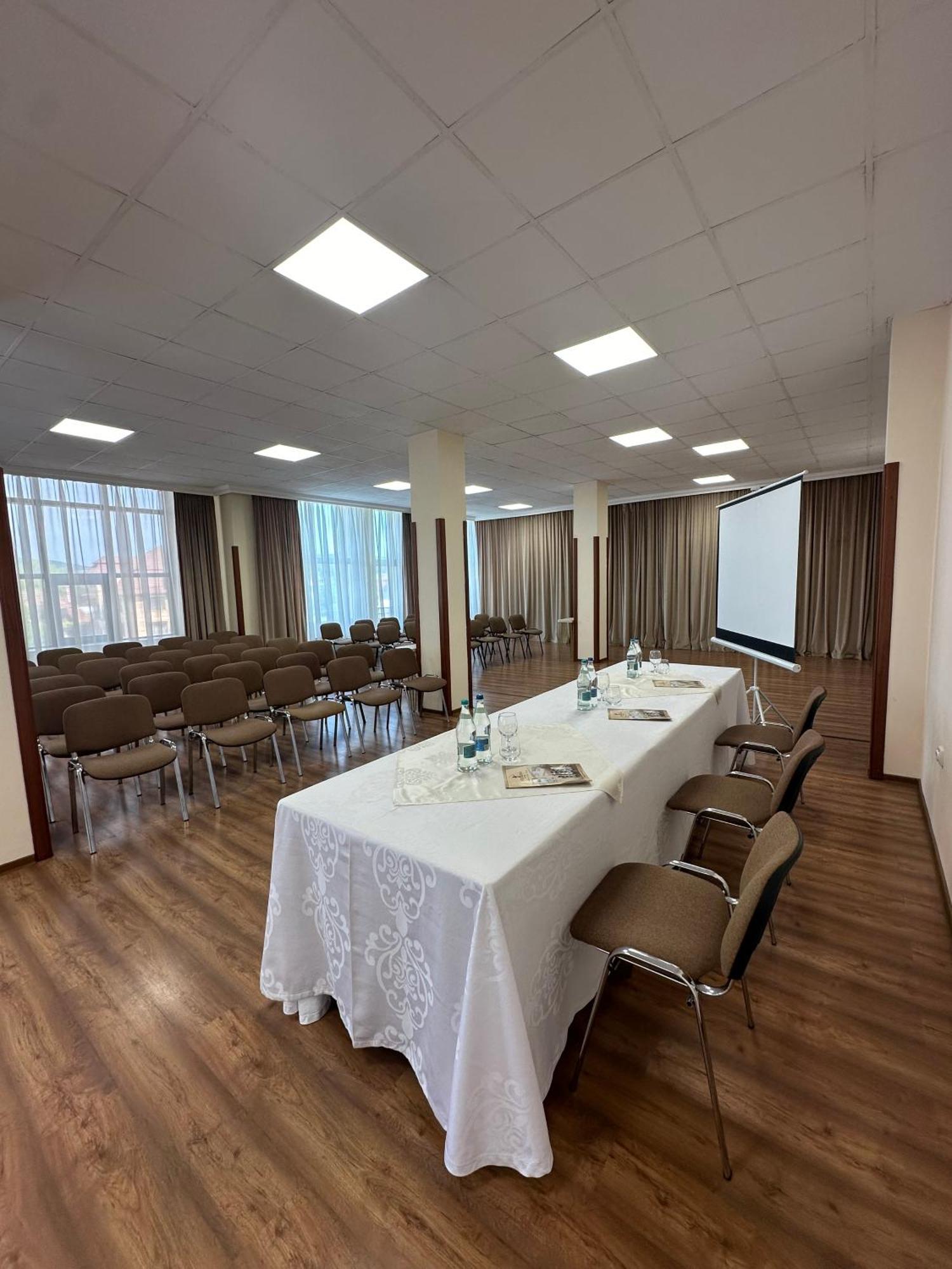 Hotel Diana Bistrita  Exterior photo